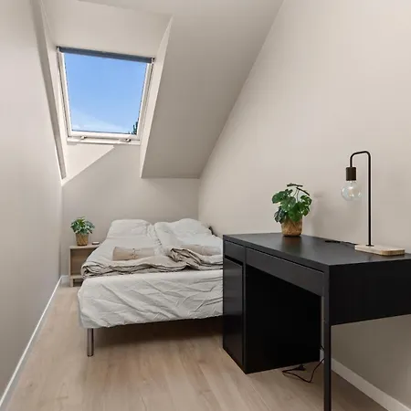 Urban Panorama - New, & Private Terrace Leilighet